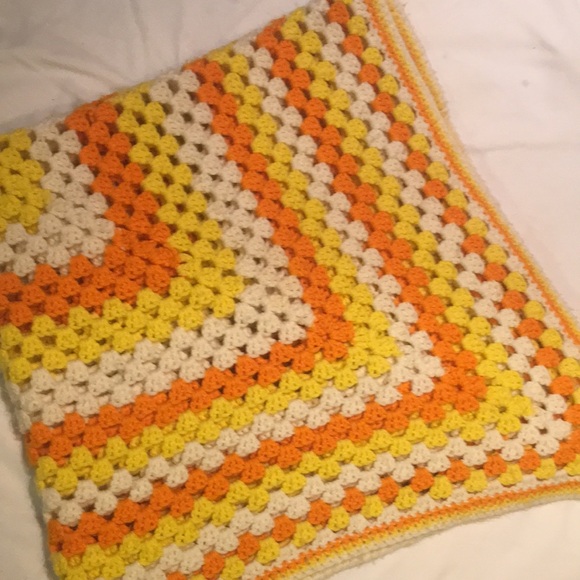 Candy-corn colored afghan - Picture 4 of 8
